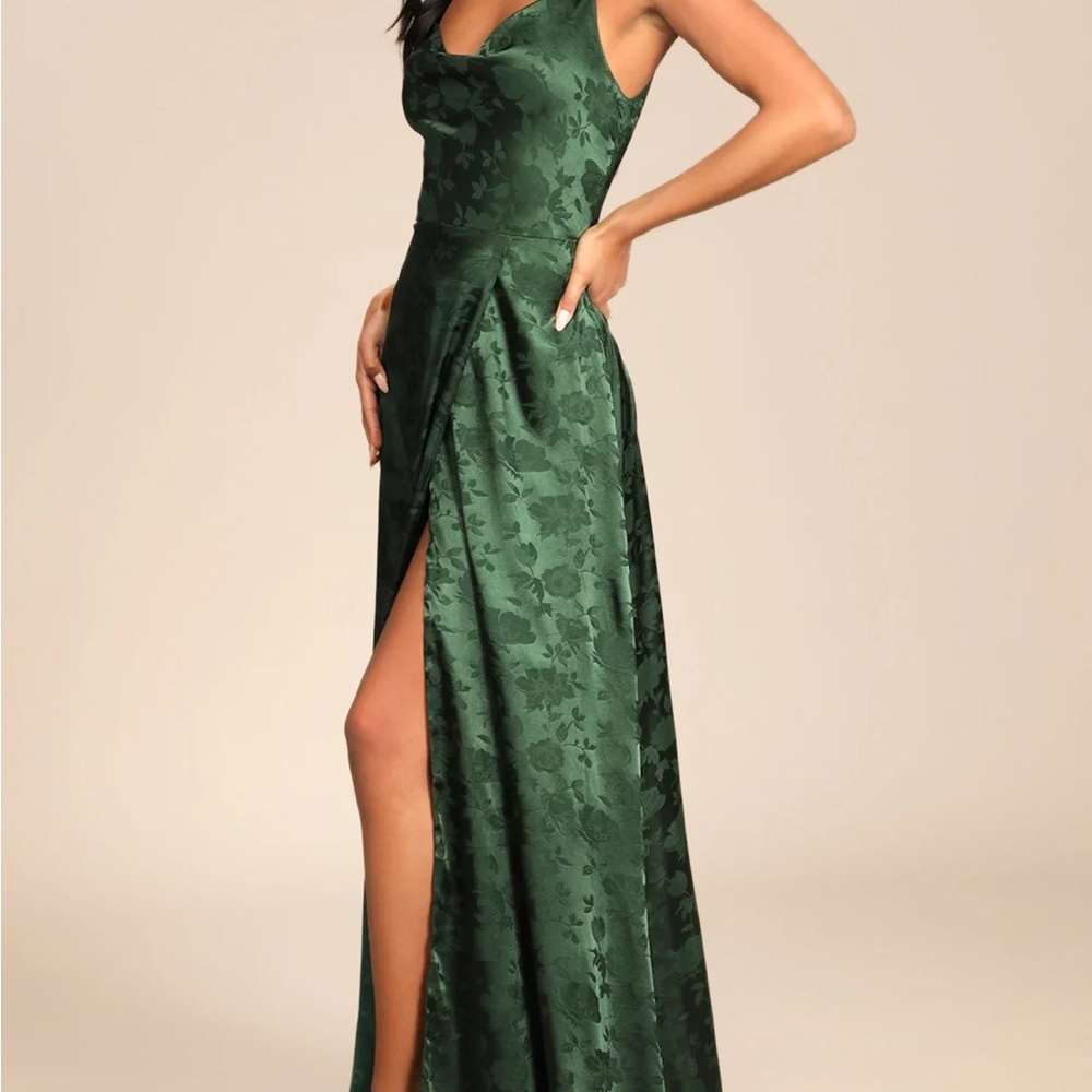 Elegant Green Evening Gown